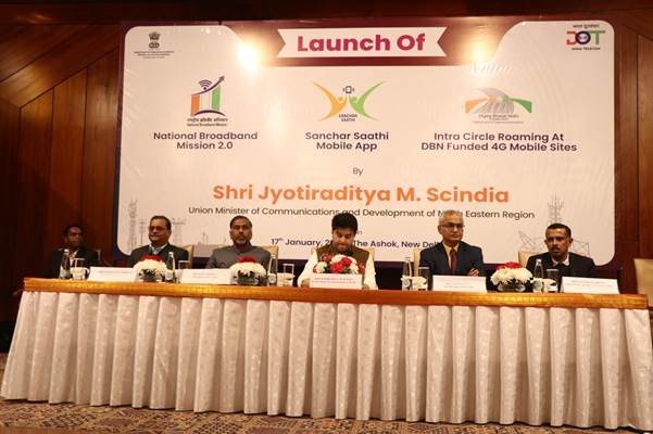 Dais at the launch of the Sanchar Saathi mobile app, National Broadband Mission 2.0 and 4G intra-circle roaming